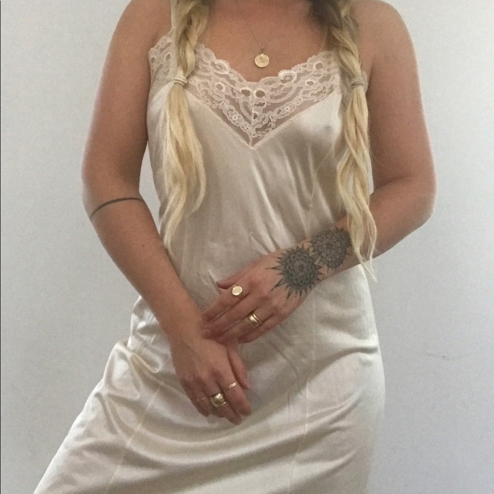 Vtg silky slip dress - Picture 2 of 4